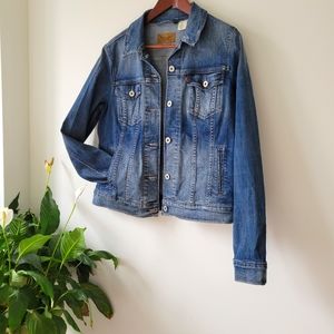 Levi's jean jacket
